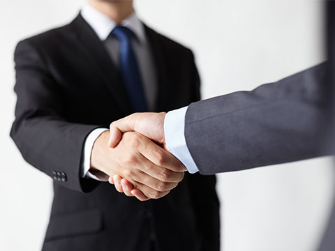 What do you need to pay attention to when using automatic oil press?